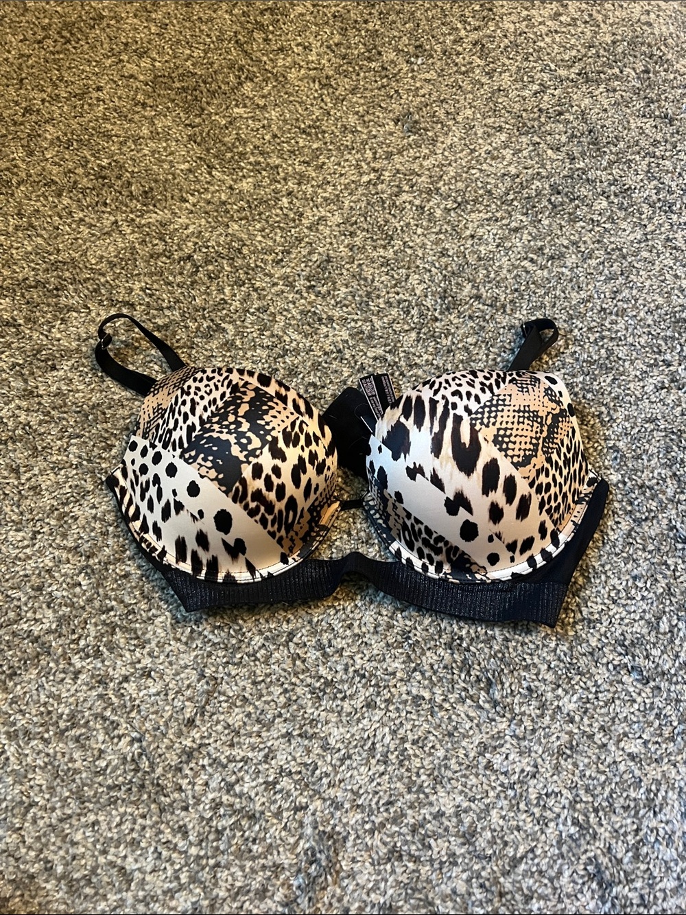 Victoria’s Secret very sexy push up bra